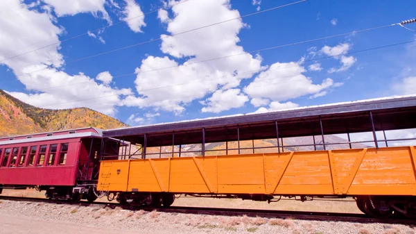 Tren de ancho estrecho —  Fotos de Stock