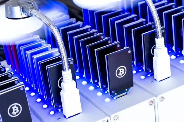 Bitcoin mining — Stock Photo, Image