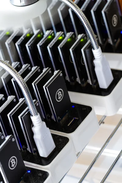 Bitcoin mining — Stock Photo, Image