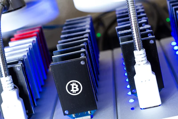 Bitcoin mining — Stock Photo, Image