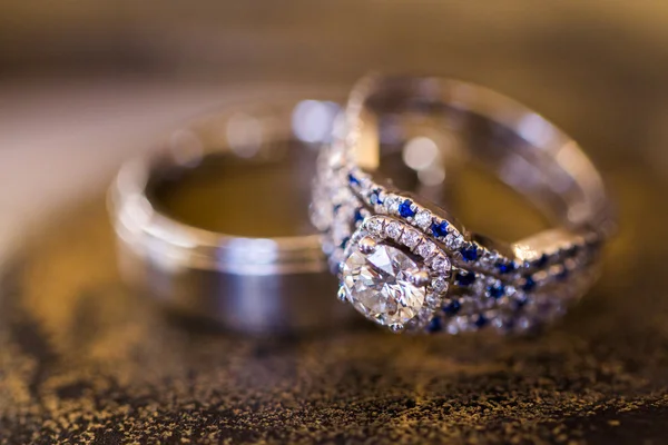 Wedding rings — Stock Photo, Image