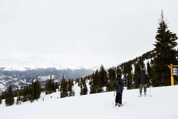 Skifahren — Stockfoto