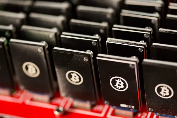 Bitcoin mining — Stock Photo, Image