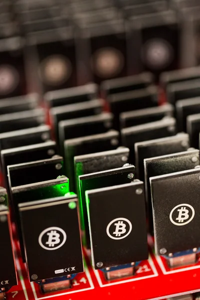 Bitcoin bányászat — Stock Fotó