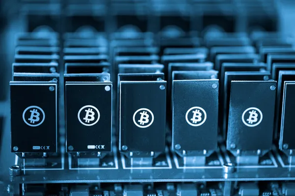 Bitcoin mijnbouw Rechtenvrije Stockfoto's