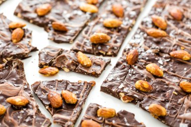 badem ağaç kabuğu