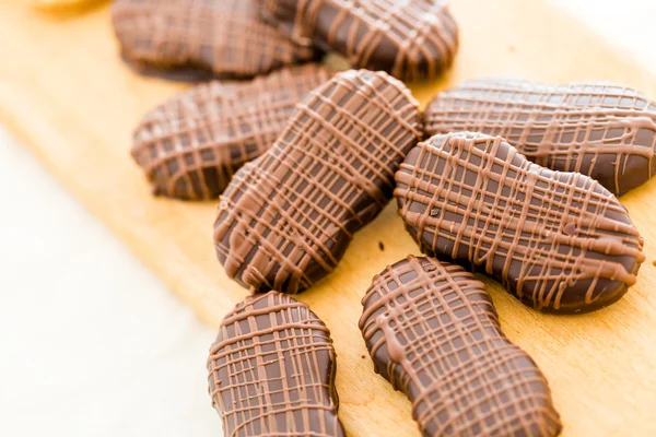 Mantequilla de nuez cubierta de chocolate —  Fotos de Stock