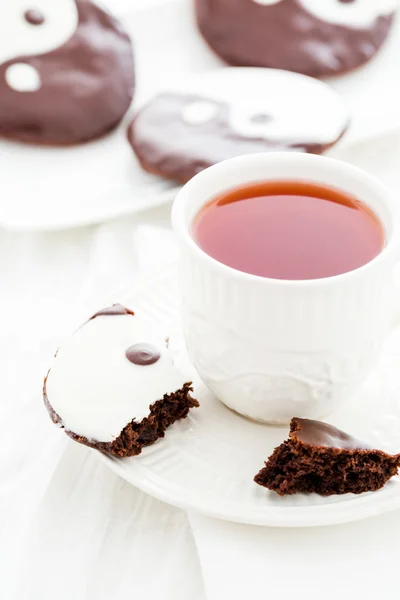 Yin en yang cookies — Stockfoto