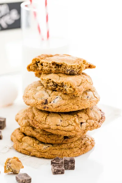 Chocolate chunk cookies — Stock Photo, Image