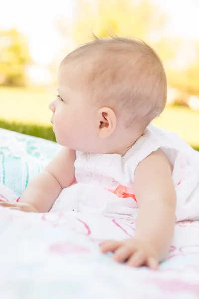 Bebé niña — Foto de Stock