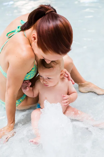 Swimming — Stock Photo, Image