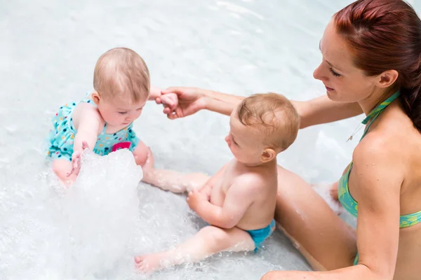 Swimming — Stock Photo, Image