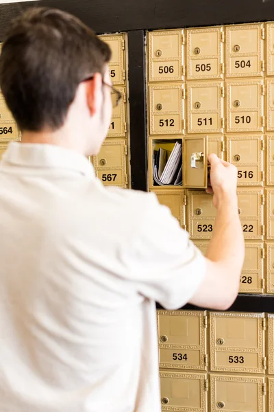 Student Checking mail — Stock Photo, Image