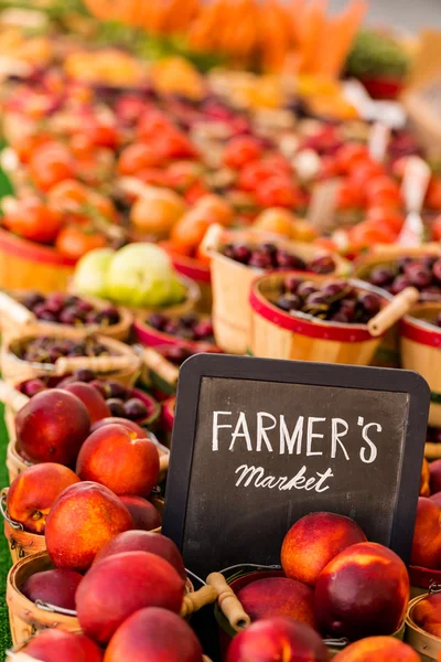 Fresh produce peach — Stock Photo, Image