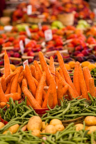 Cenouras de produtos frescos — Fotografia de Stock