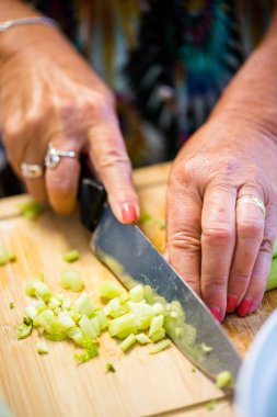 ev yapımı salata kereviz
