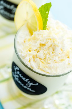 Sevgili limon soğuk içecek