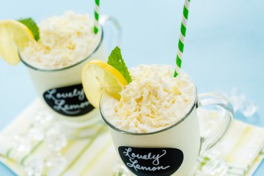 Sevgili limon soğuk içecek