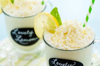 Sevgili limon soğuk içecek