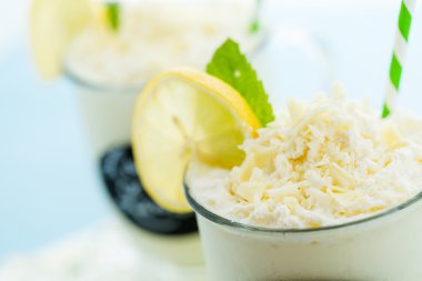 Sevgili limon soğuk içecek