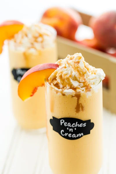 Peaches and cream cold drink — Stock Photo, Image