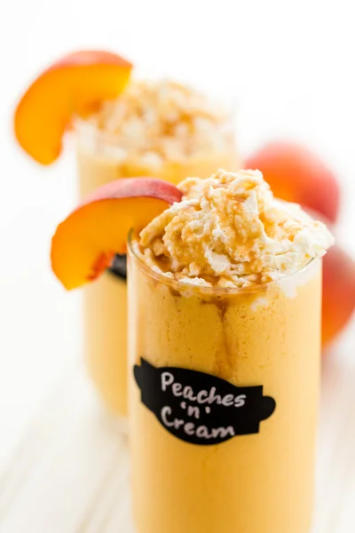 Peaches and cream cold drink — Stock Photo, Image