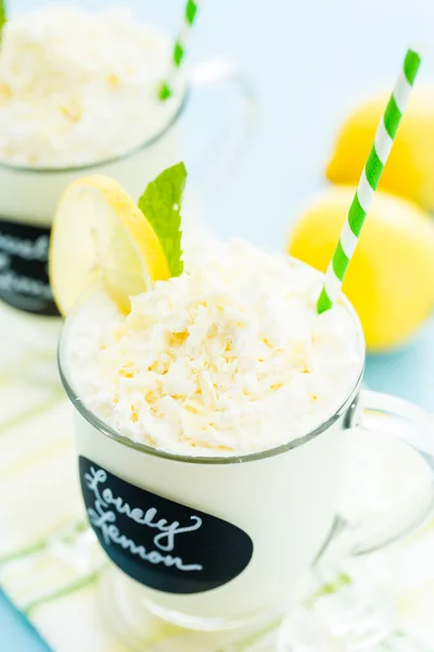 Lovely lemon cold drink — Stock Photo, Image