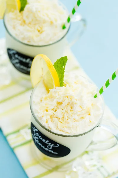 Lovely lemon cold drink — Stock Photo, Image