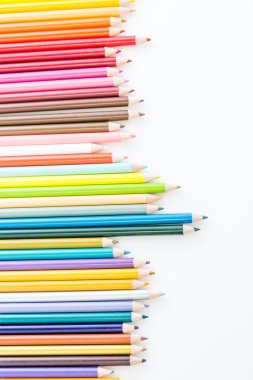 okul için renkli kalemler