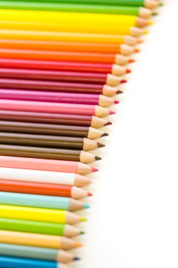 okul için renkli kalemler
