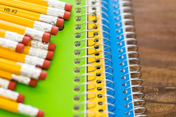 Fournitures scolaires - crayons — Photo