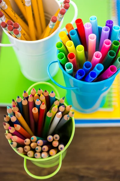 School supplies - pencils and markers — Stock Photo, Image