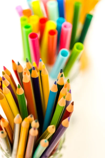 Material escolar - lápis e marcadores — Fotografia de Stock