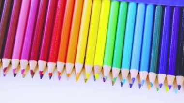 okul için renkli kalemler