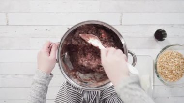 Macadamia fındık şekerlemesi yapıyorum..