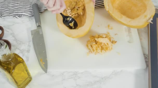 Zeytin Yağı Tuz Biberli Organik Spagetti Hazırlıyorum — Stok video