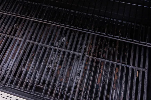 Reinig Zes Pits Gas Grill Klaar Voor Zomer Grillen — Stockfoto