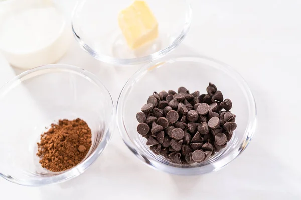 Ingredients Glass Bowls Bake Chocolate Bundt Cake Chocolate Frosting — Stock Photo, Image