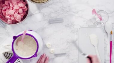 Çikolata şeklinde kar taneleri yapmak..