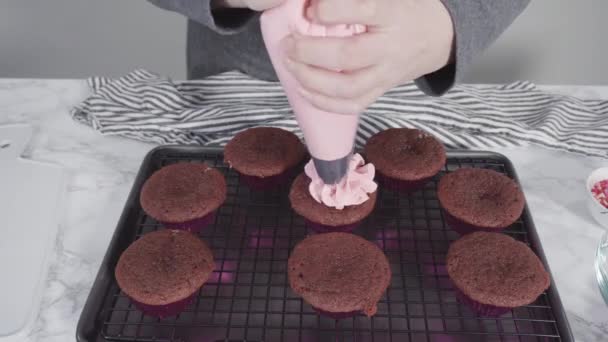 Csokoládé Sütemény Tészta Cupcake Bélés — Stock videók