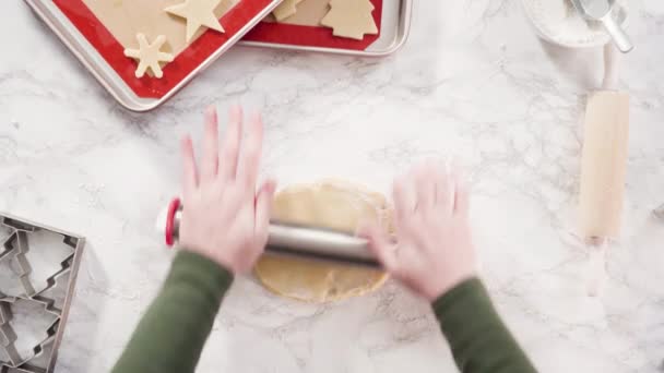 Wycinanie Kształtów Christmas Cookie Cutter Ciasta Piernika — Wideo stockowe
