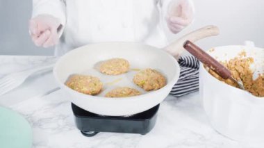 Bitkisel ekşi kremalı kabak keki yapıyorum..