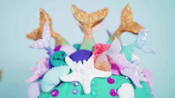 Halloween Kézműves Sütőtök Díszített Sellő Farok Csillogás Csillogó Strassz Kék — Stock videók