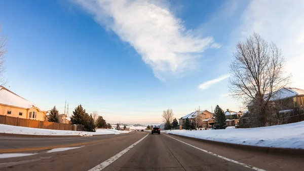 Rijden Door Typisch Amerikaanse Voorsteden Een Koude Winterochtend — Stockfoto