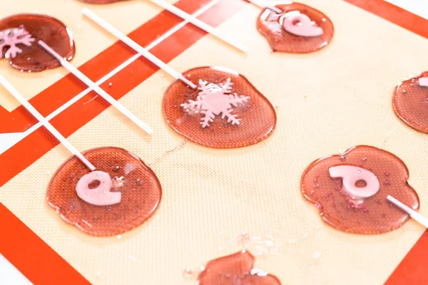 Making Homemade Berry Flavor Lollipops Snowflakes — Stock Photo, Image