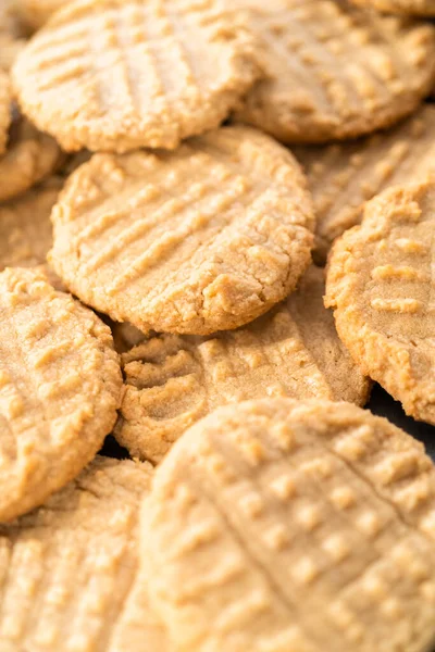Pile Freshly Baked Peanut Butter Cookies — Stock Photo, Image
