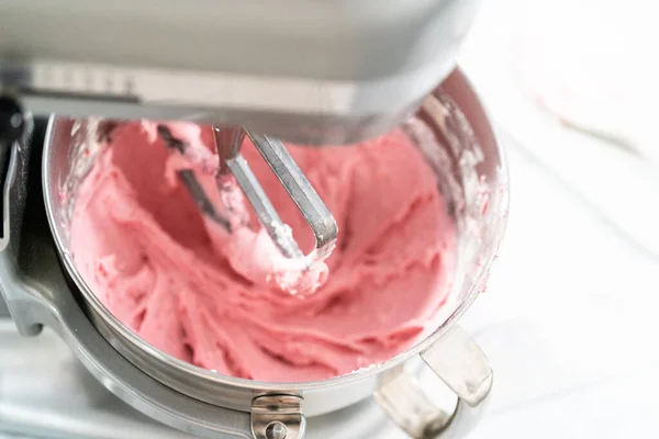 Preparing Raspberry Cream Cheese Buttercream Kitchen Mixer Bake Chocolate Raspberry — Stock Photo, Image