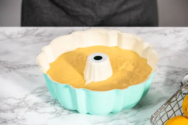 Lemon Pound Cake Batter Baking Bundt Pan Ready Baked — Stock Photo, Image