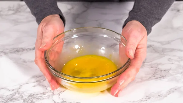 Steg För Steg Blandning Ingredienser För Att Baka Hemmagjorda Brioche — Stockfoto