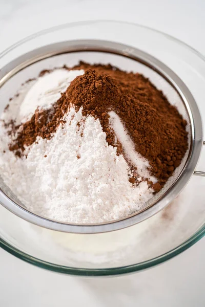 Sifting Ingredients Hand Sifter Make Homemade Hot Chocolate Mix — Stock Photo, Image